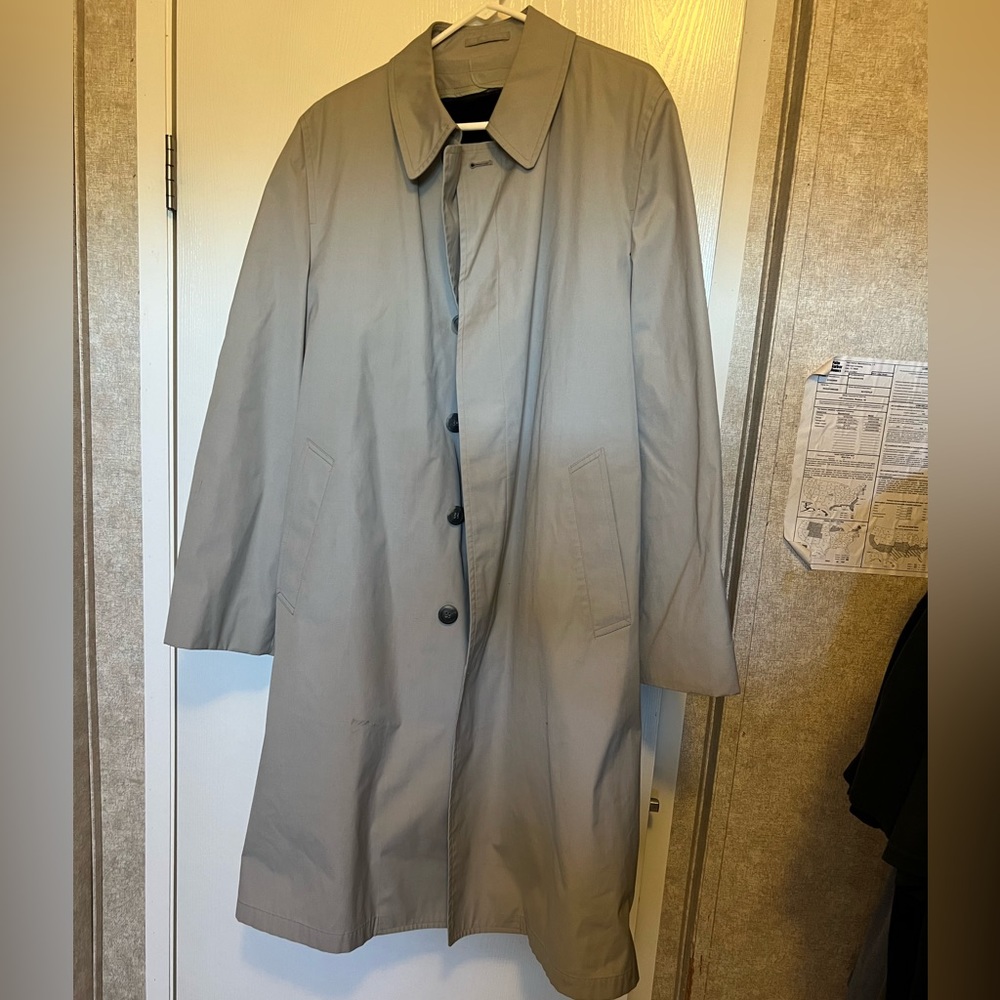 London Fog Vintage Men's Grey Size 44 Long Button-Up Trench Coat w/Zip Liner